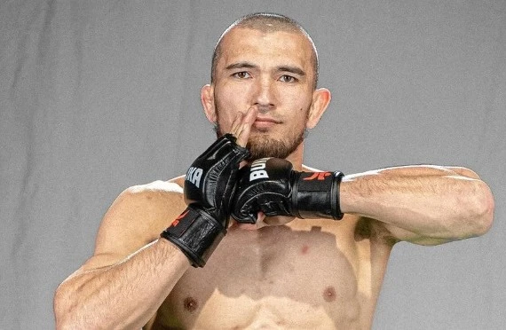 Кошен Аканов снялся с полуфинала ROAD FC из-за проблем со здоровьем Кошен Аканов снялся с полуфинала ROAD FC из-за проблем со здоровьем