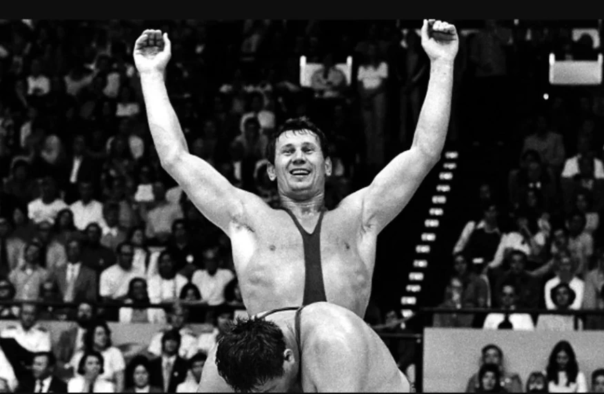 Ушел из жизни трехкратный олимпийский чемпион по вольной борьбе Ушел из жизни трехкратный олимпийский чемпион по вольной борьбе
