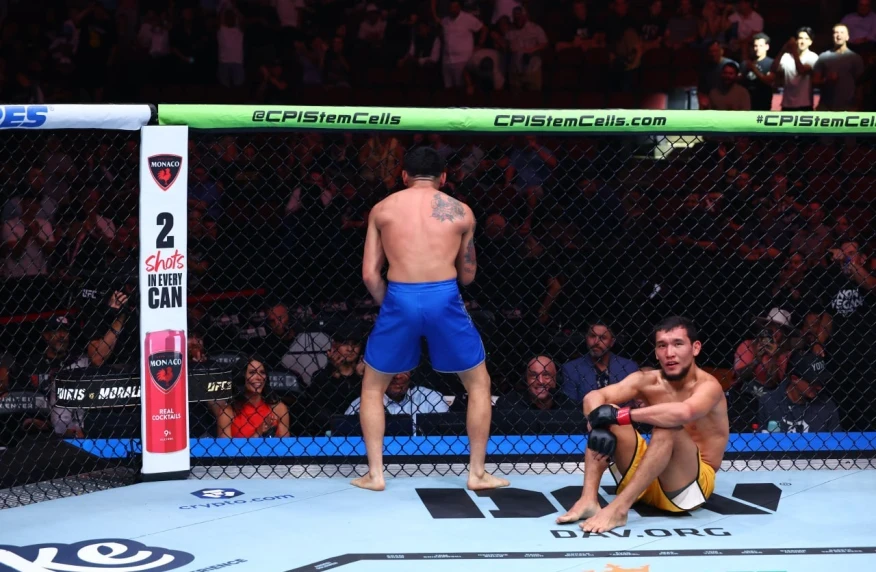 Әліби Ідіріс UFC келісімшарты үшін болған жекпе-жекте жеңіліп қалды Әліби Ідіріс UFC келісімшарты үшін болған жекпе-жекте жеңіліп қалды