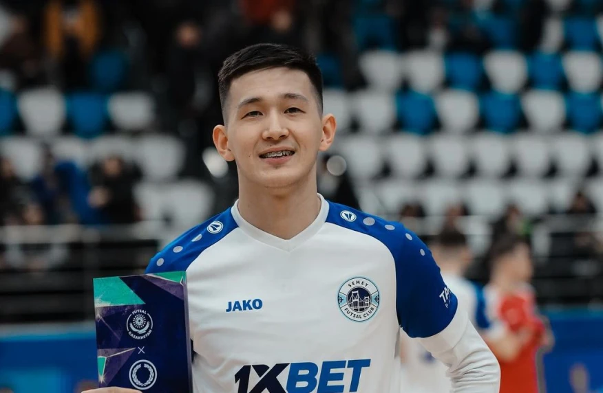 Ержан Карменов — лучший молодой игрок чемпионата Казахстана по футзалу Ержан Карменов — лучший молодой игрок чемпионата Казахстана по футзалу