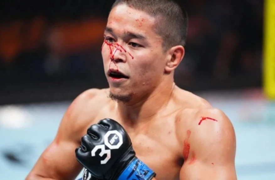 Асу Алмабаев ресми UFC-дің топ-15 қатарына кірді Асу Алмабаев ресми UFC-дің топ-15 қатарына кірді
