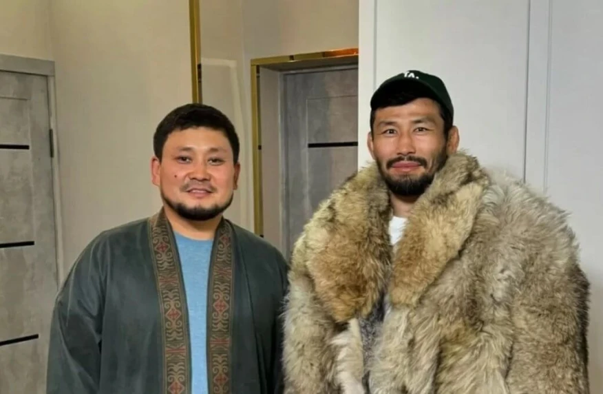 Атырау облысы күрес федерациясының президенті UFC турнирінде төбелесіп қалды Атырау облысы күрес федерациясының президенті UFC турнирінде төбелесіп қалды