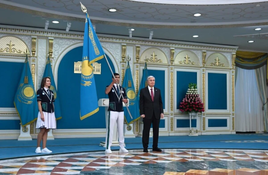 Тоқаев Парижге баратын спортшыларға Мемлекеттік туды тапсырды Тоқаев Парижге баратын спортшыларға Мемлекеттік туды тапсырды