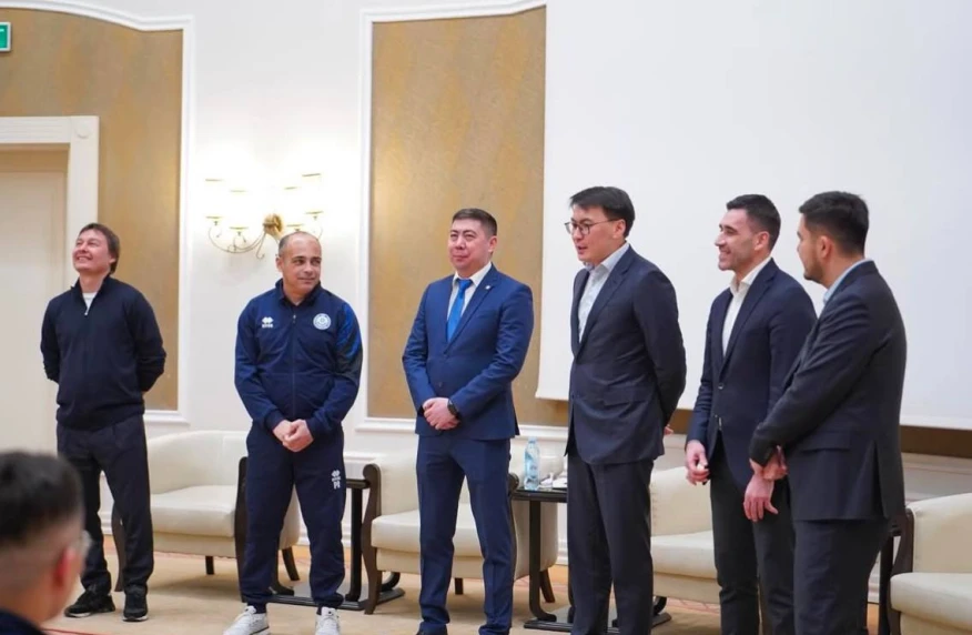 Президент КФФ встретился со сборной Казахстана по футзалу Президент КФФ встретился со сборной Казахстана по футзалу