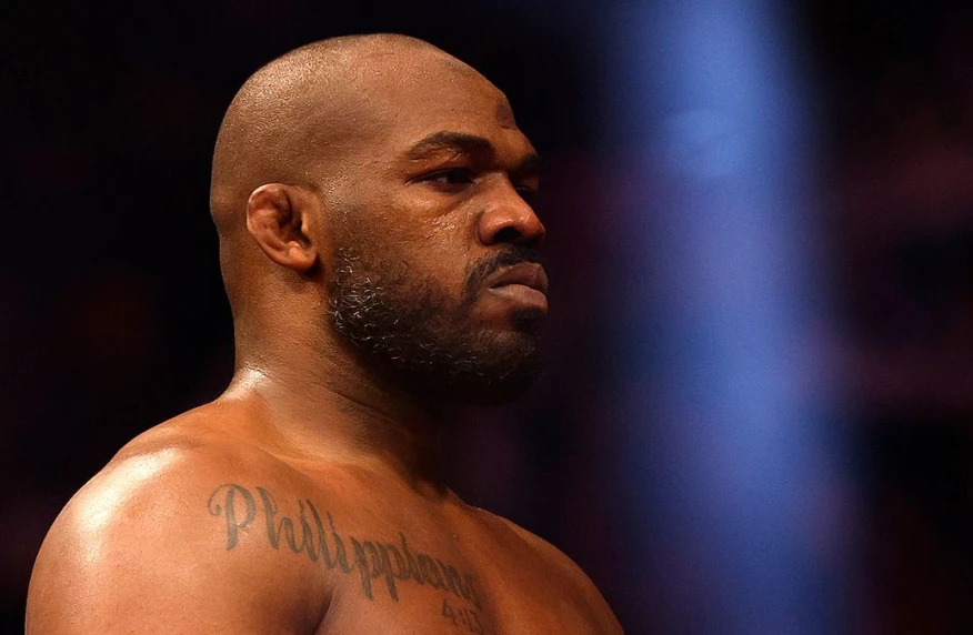 Джон Джонс готов освободить пояс чемпиона UFC Джон Джонс готов освободить пояс чемпиона UFC