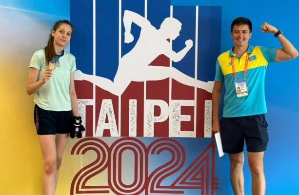 Қазақстандық жеңіл атлет Фаина Мейрманова әлем чемпионы атанып, әлемдік рекорд орнатты Қазақстандық жеңіл атлет Фаина Мейрманова әлем чемпионы атанып, әлемдік рекорд орнатты