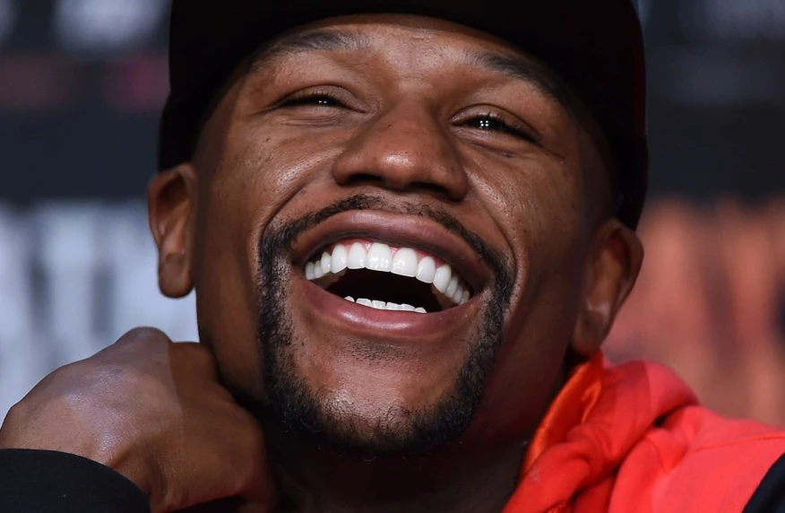 Легенда UFC может стать следующим оппонентом Мейвезера или Пакьяо Легенда UFC может стать следующим оппонентом Мейвезера или Пакьяо