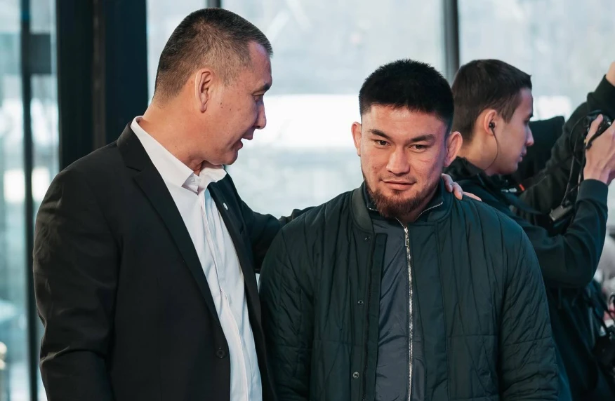 Сагиндык Мекеев о бое Амангельды – Абу: Будет сложный бой для обоих Сагиндык Мекеев о бое Амангельды – Абу: Будет сложный бой для обоих