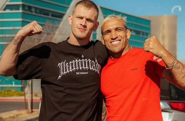 Экс-чемпион UFC станет секундантом Иэна Гэрри в бою с Шавкатом Рахмоновым на UFC 310 Экс-чемпион UFC станет секундантом Иэна Гэрри в бою с Шавкатом Рахмоновым на UFC 310