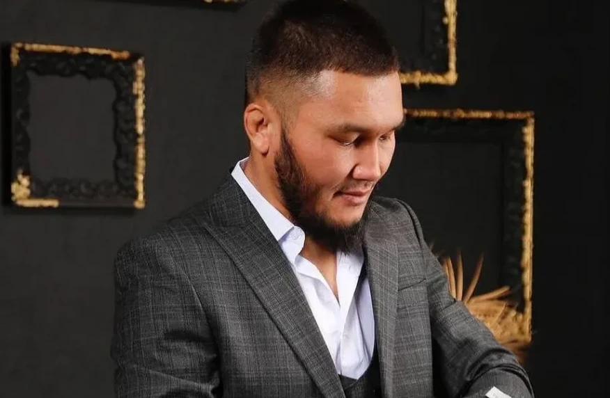 Жуман Жумабеков после завоевания пояса NOMAD FC: Отец, я оправдал твои ожидания! Жуман Жумабеков после завоевания пояса NOMAD FC: Отец, я оправдал твои ожидания!