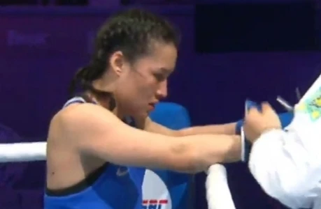 Элина Базарова завоевала серебро на чемпионате Азии по боксу Элина Базарова завоевала серебро на чемпионате Азии по боксу