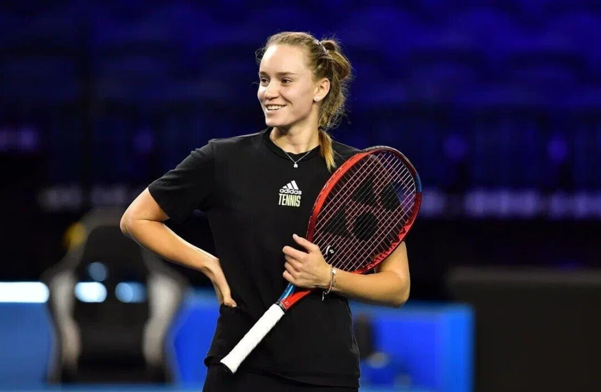 Елена Рыбакина поднялась в рейтинге WTA Елена Рыбакина поднялась в рейтинге WTA