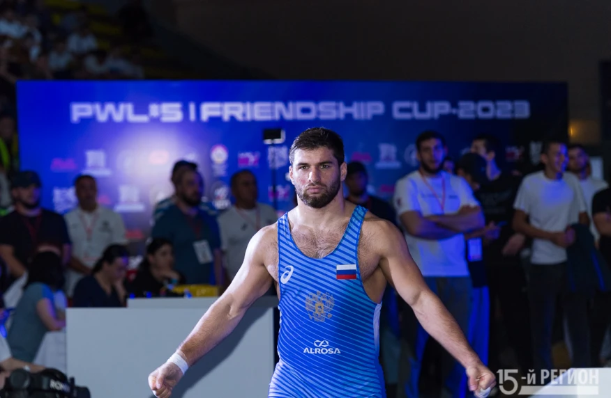 Борец Азамат Даулетбеков узнал своего соперника по турниру Wrestling Stars в Астане Борец Азамат Даулетбеков узнал своего соперника по турниру Wrestling Stars в Астане