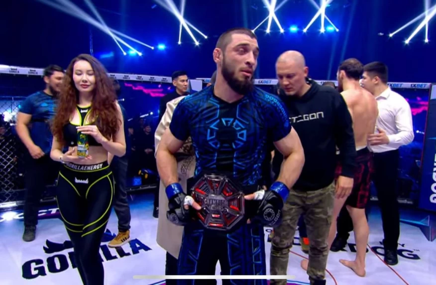Мурад Абдурахманов – новый чемпион лиги OCTAGON в среднем весе Мурад Абдурахманов – новый чемпион лиги OCTAGON в среднем весе