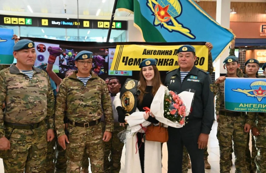 Әскери қызметшілер әлем чемпионы Ангелина Лукасты күтіп алды Әскери қызметшілер әлем чемпионы Ангелина Лукасты күтіп алды
