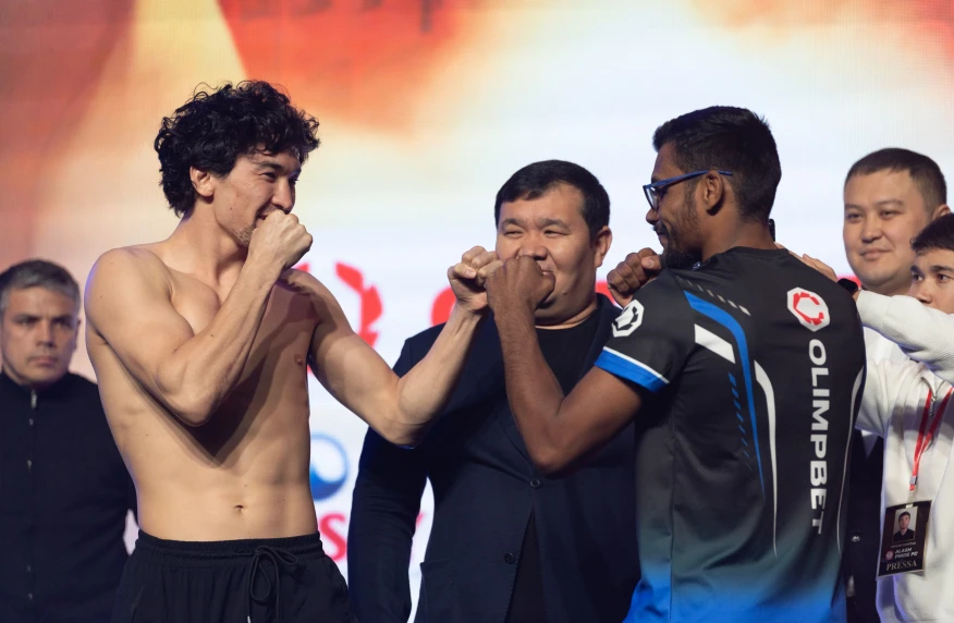 Руслан Сариев победил экс-бойца UFC Пайву и стал чемпионом Alash Pride (ВИДЕО) Руслан Сариев победил экс-бойца UFC Пайву и стал чемпионом Alash Pride (ВИДЕО)