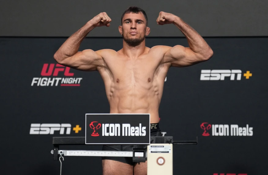 Соперник Веретенникова по дебюту в UFC не сделал вес Соперник Веретенникова по дебюту в UFC не сделал вес