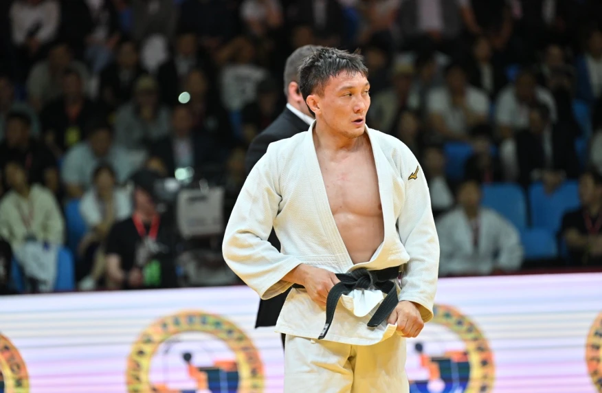 Есет Қуанов Олимпиада чемпионына есе жіберіп, жарыста өнер көрсетуін аяқтады Есет Қуанов Олимпиада чемпионына есе жіберіп, жарыста өнер көрсетуін аяқтады