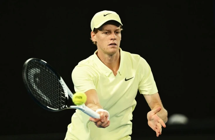 Янник Синнер уверенно вышел в полуфинал Australian Open Янник Синнер уверенно вышел в полуфинал Australian Open