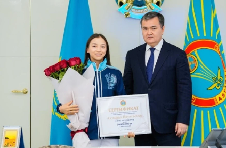 Пәтердің кілтін әлі бермеді: Ақмарал Науатбек Пәтердің кілтін әлі бермеді: Ақмарал Науатбек