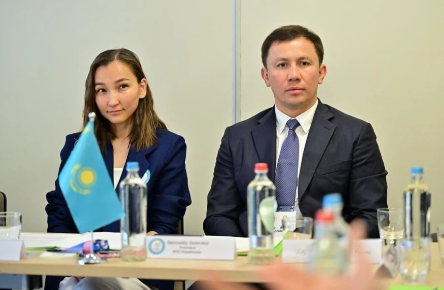 Жанар Өтешева Головкиннің достығынан кетіп, мәлімдеме жасады Жанар Өтешева Головкиннің достығынан кетіп, мәлімдеме жасады