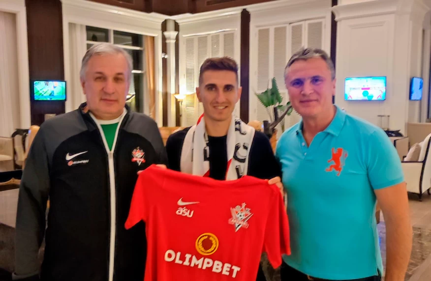 Агент Гергишан: Вэтэжелу - Румыниядағы әйгілі футболшылардың бірі Агент Гергишан: Вэтэжелу - Румыниядағы әйгілі футболшылардың бірі