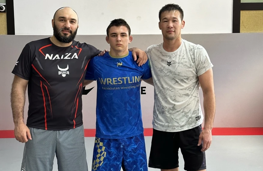 Эдуард Базров: В следующем году привезем пояс UFC в Казахстан Эдуард Базров: В следующем году привезем пояс UFC в Казахстан