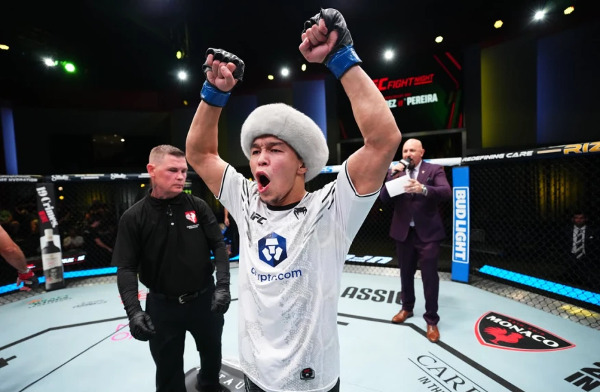 Алмабаев выиграл свой четвертый бой в UFC Алмабаев выиграл свой четвертый бой в UFC
