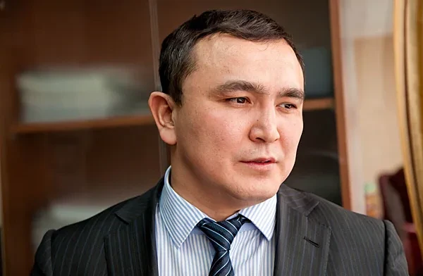 Айдар Махметов про Кабдрахманова: Он вырос из неопытного паренька в хорошего опытного бойца Айдар Махметов про Кабдрахманова: Он вырос из неопытного паренька в хорошего опытного бойца