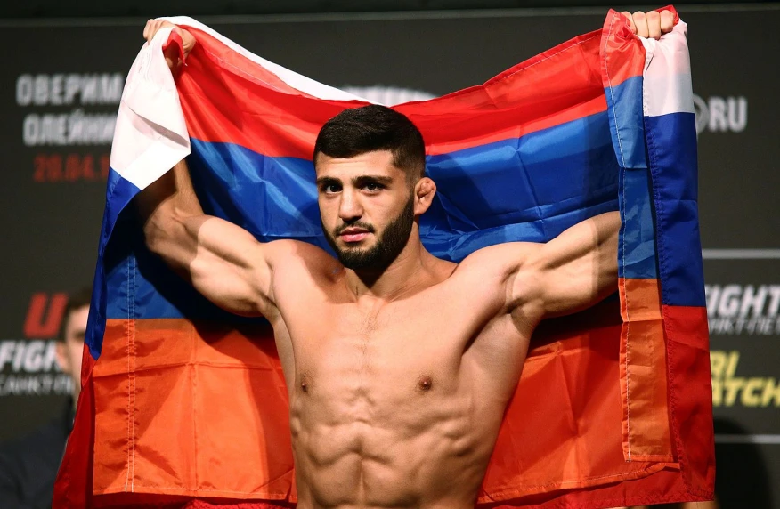 Топовый боец UFC сменил спортивное гражданство Топовый боец UFC сменил спортивное гражданство