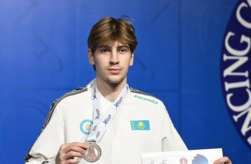 Казахстанец завоевал «бронзу» чемпионата Азии по фехтованию среди юниоров Казахстанец завоевал «бронзу» чемпионата Азии по фехтованию среди юниоров