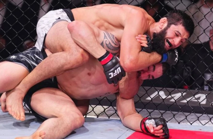 Хамзат Чимаев UFC-дің экс-чемпионын небәрі бірінші раундта жеңді Хамзат Чимаев UFC-дің экс-чемпионын небәрі бірінші раундта жеңді