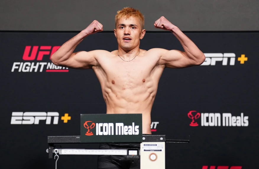 Кайсар Максат оказался тяжелее соперника перед боем в UFC Кайсар Максат оказался тяжелее соперника перед боем в UFC