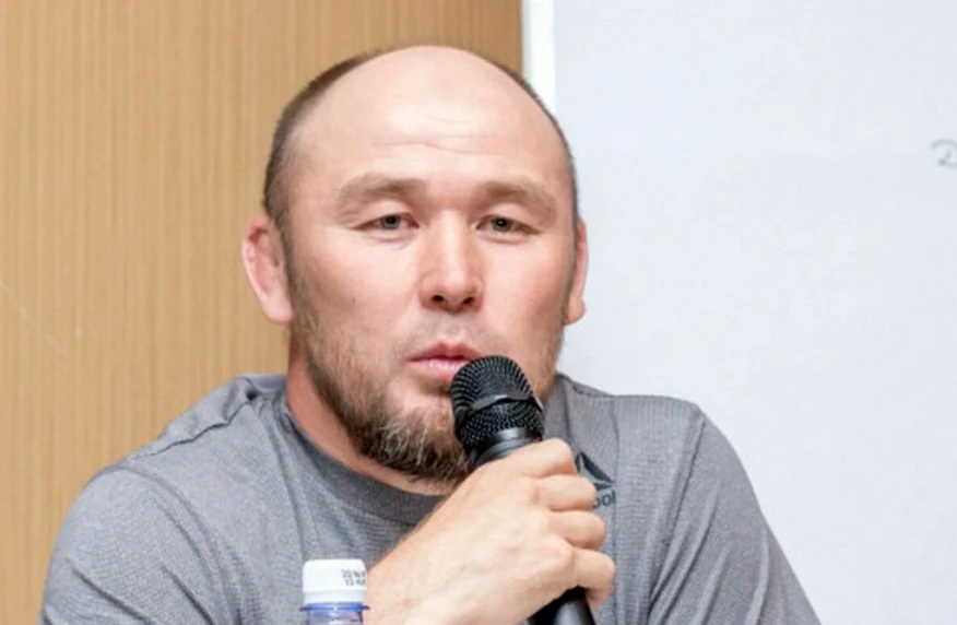 Еркін күрестен ұлттық құрама бас бапкері Мадияр Құрамысов Бішкекте өнер көрсеткен балуандарға баға берді Еркін күрестен ұлттық құрама бас бапкері Мадияр Құрамысов Бішкекте өнер көрсеткен балуандарға баға берді