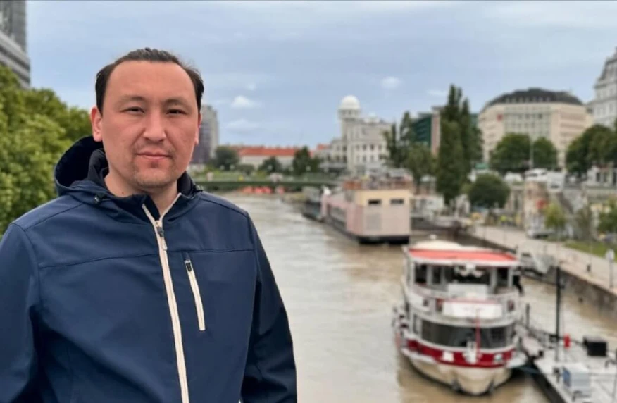 «Әбден тойынғанмын»: Ермұхамед Мәулен EURO-2024 ойындарын жүргізуден бас тартты «Әбден тойынғанмын»: Ермұхамед Мәулен EURO-2024 ойындарын жүргізуден бас тартты