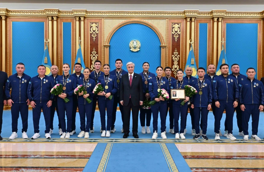 Қасым-Жомарт Тоқаев бокстан Қазақстан ұлттық құрамасын марапаттады Қасым-Жомарт Тоқаев бокстан Қазақстан ұлттық құрамасын марапаттады