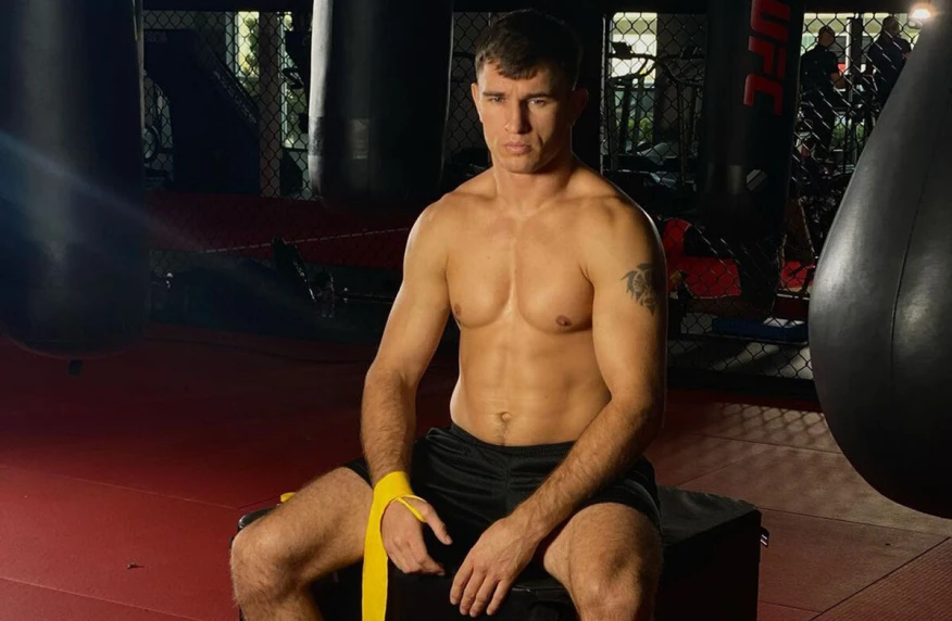 Казахстанский боец получил бой в UFC Казахстанский боец получил бой в UFC