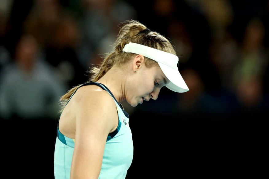 Елена Рыбакина покинула Australian Open Елена Рыбакина покинула Australian Open