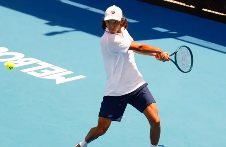 Амир Омарханов проиграл в 1/8 финала юниорского Australian Open Амир Омарханов проиграл в 1/8 финала юниорского Australian Open
