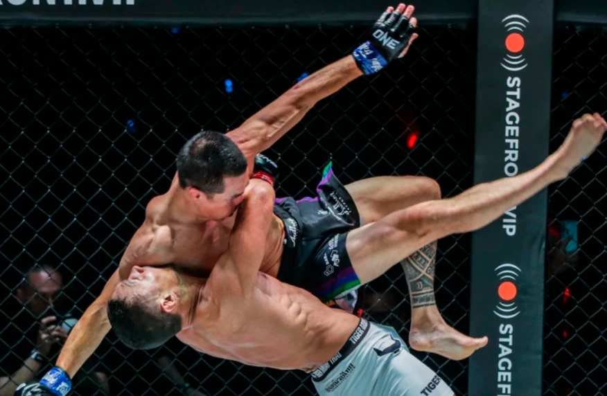 Қайрат Ахметов Bellator чемпионымен жекпе-жек өткізеді Қайрат Ахметов Bellator чемпионымен жекпе-жек өткізеді