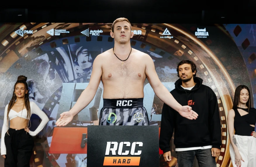 Илья Медяник – новый чемпион RCC (видео) Илья Медяник – новый чемпион RCC (видео)