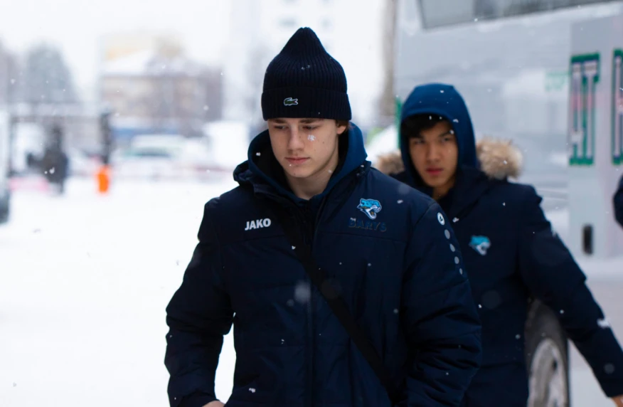 19-летний Симонов дебютировал в КХЛ 19-летний Симонов дебютировал в КХЛ