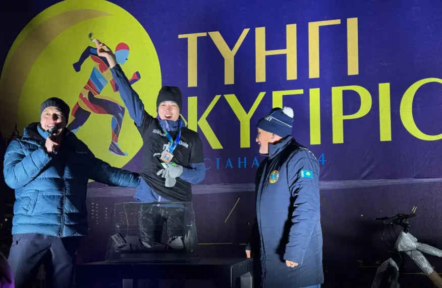 Жеңіске бірге жүгір: Астаналықтар ерекше түнгі жүгіріске қатысты Жеңіске бірге жүгір: Астаналықтар ерекше түнгі жүгіріске қатысты