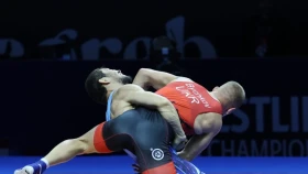 Жадраев қола үшін венгриялық қарсыласпен белдеседі: жарыстың тікелей эфирі