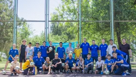 В честь дня защиты детей игроки национальной сборной встретились с детьми
