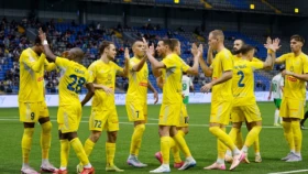 «Астана» вышла в лидеры КПЛ, победив дома «Окжтетпес»