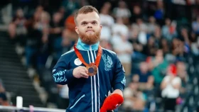 Жарысқа аттанарда жүлдесіз келмейтінін айтты: Давид Дегтяревтің анасы