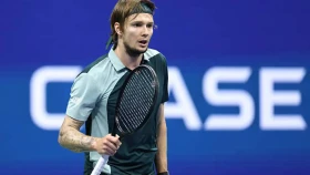 Бублик вышел во второй круг АО