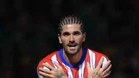 Сенсации не случилось. «Атлетико» в концовке вырвал победу в Кубке Испании (видео)