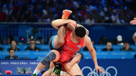 «Классики» вступают в борьбу за корону! Где и во сколько смотреть чемпионат Казахстана по борьбе